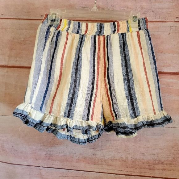 Francesca's Collections Pants - Francesca's Harper soft knit ruffle trim short